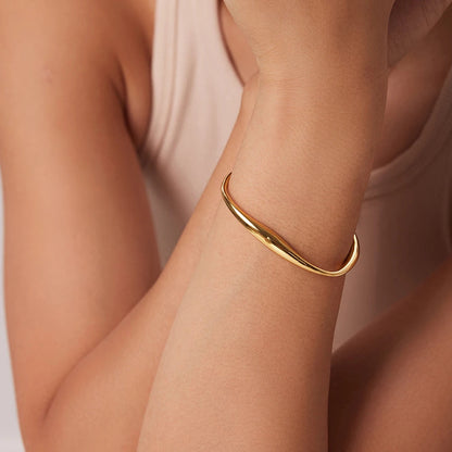 Uworld Classic 18k Gold Plated Stainless Steel Irregular Bangles Stainless Steel Trendy Fashion Wrist Jewelry Women SK Accessories