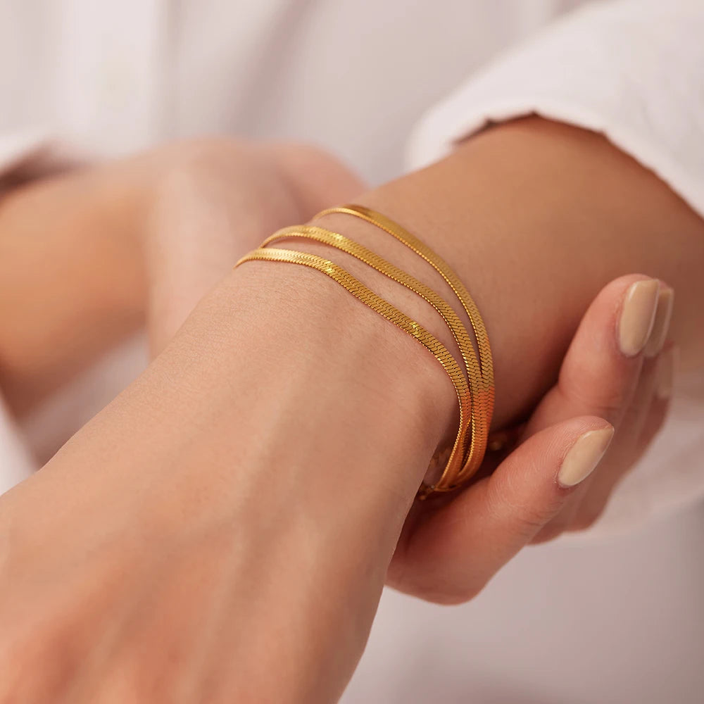Uworld Three Layer Dainty Flat Snake Chain Wrist Jewelry 18K Gold Plated Stackable Stainless Steel Bone Chain Bracelets For Wome SK Accessories