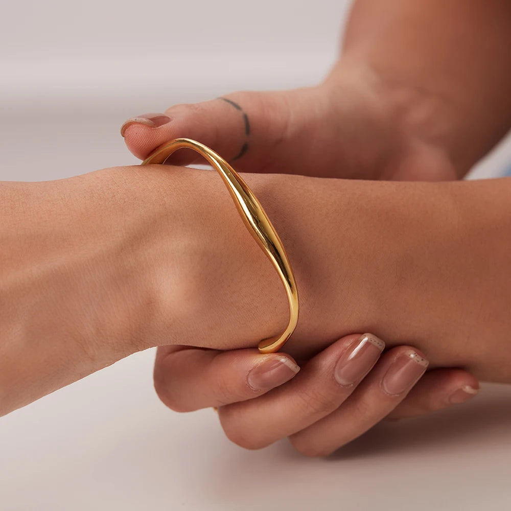 Uworld Classic 18k Gold Plated Stainless Steel Irregular Bangles Stainless Steel Trendy Fashion Wrist Jewelry Women SK Accessories