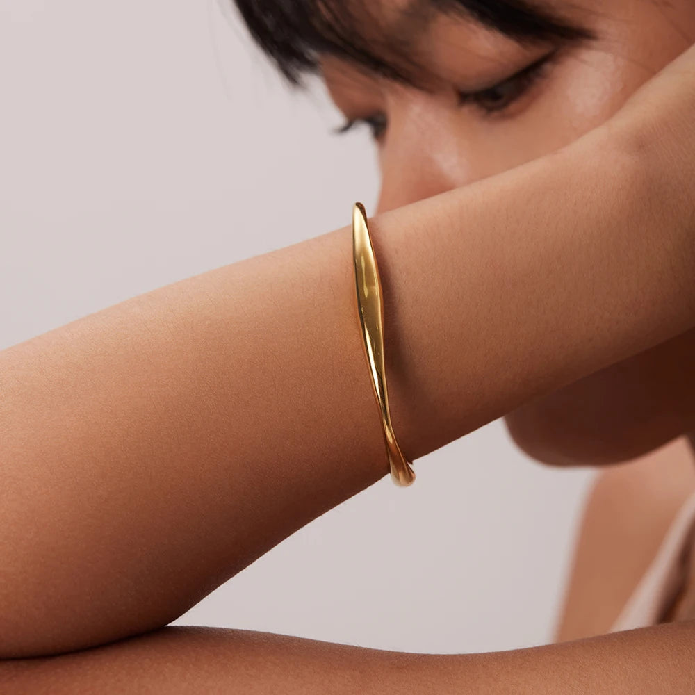 Uworld Classic 18k Gold Plated Stainless Steel Irregular Bangles Stainless Steel Trendy Fashion Wrist Jewelry Women SK Accessories
